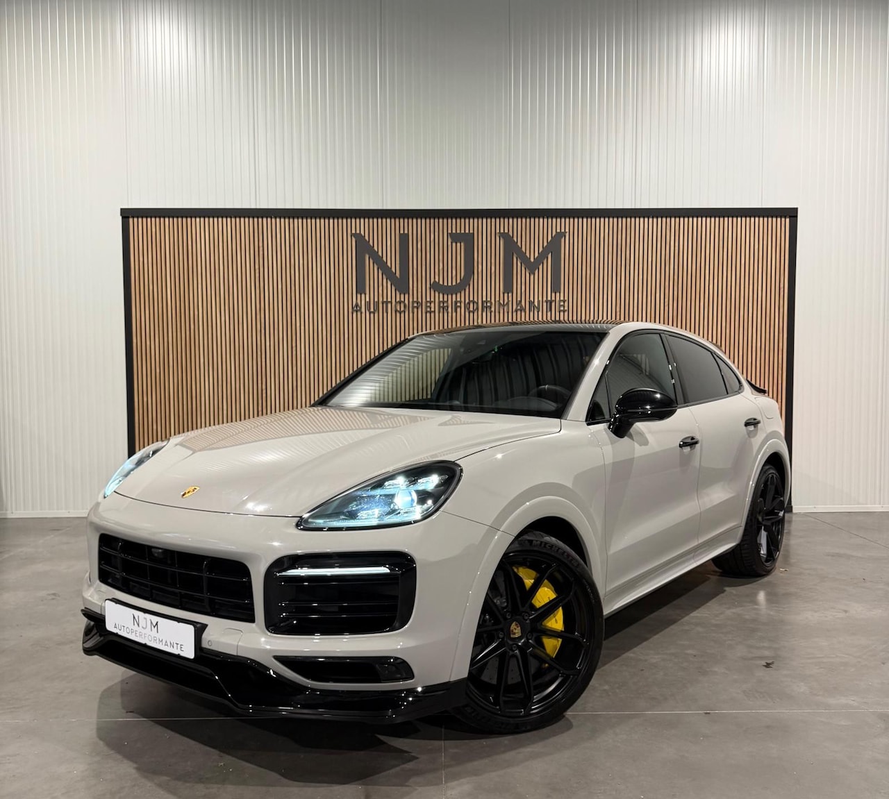 Porsche Cayenne Coupé - 3.0 E-Hybrid|Pano|Keramisch|Bose|VOL - AutoWereld.nl