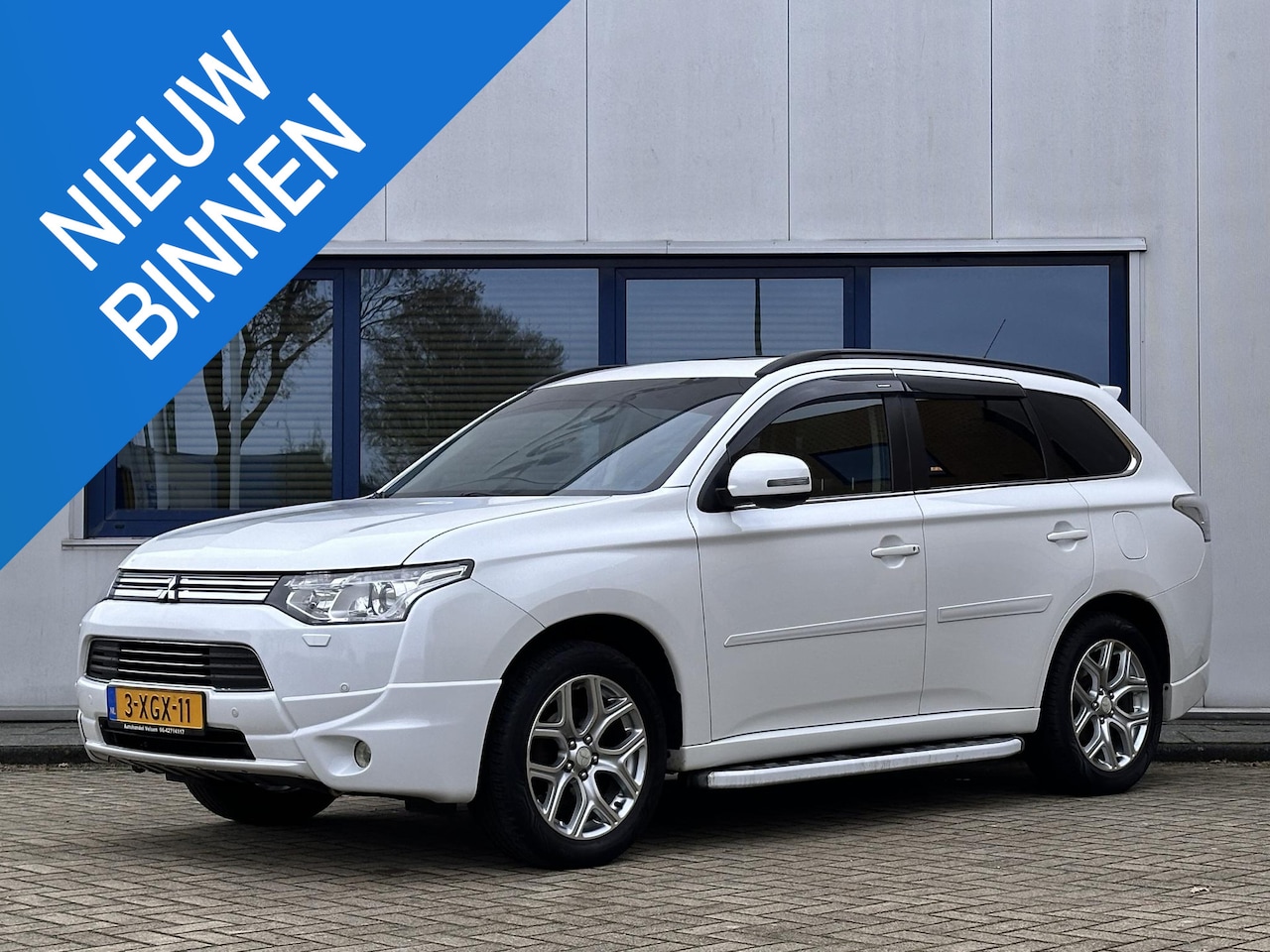 Mitsubishi Outlander Sport - 2.0 PHEV instyle+ Sport 4WD l Leer l Schuifdak l - AutoWereld.nl