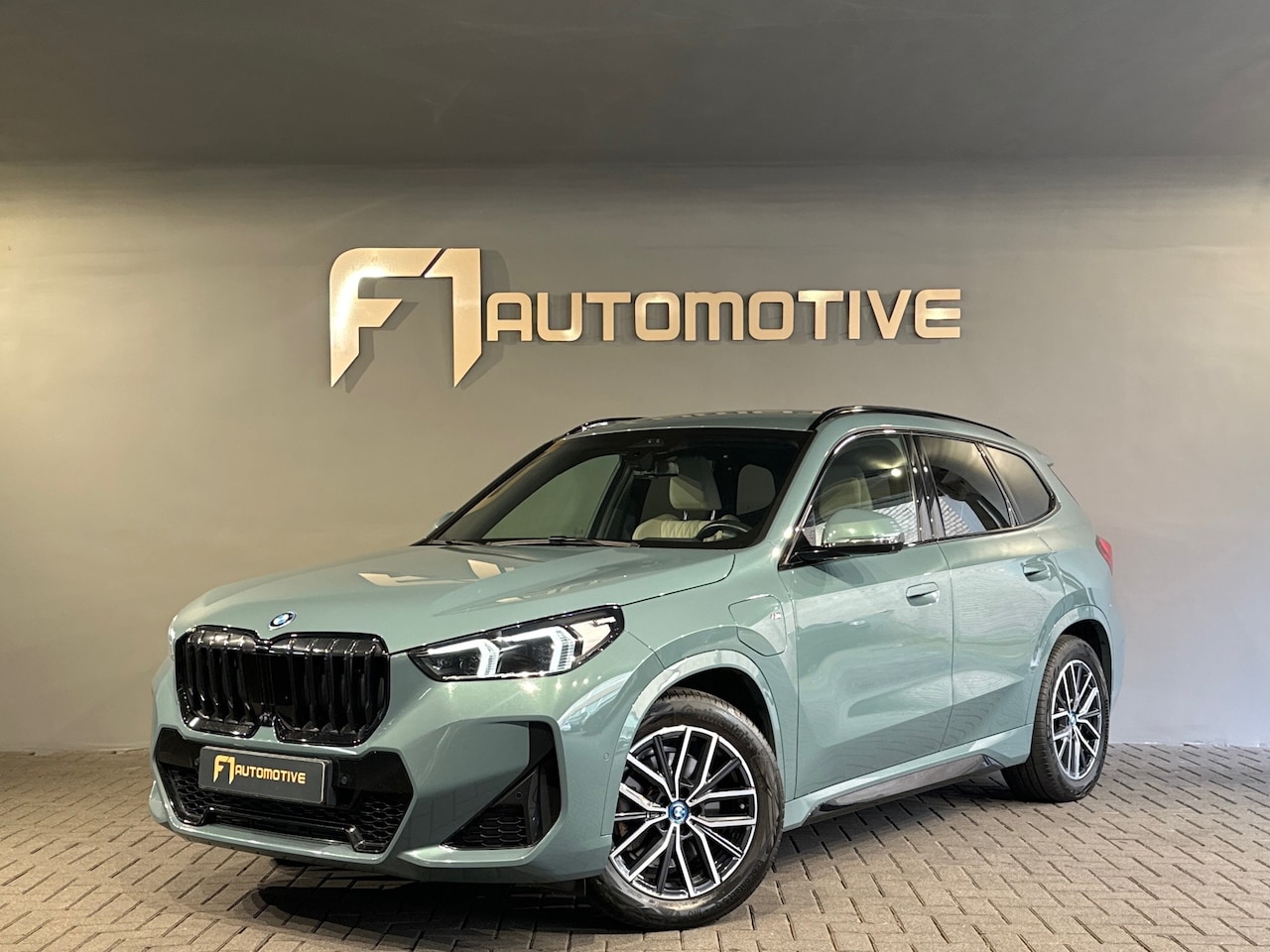 BMW X1 - XDrive25e Memory|Harman Kardon|HuD|Leer|Keyles|360Cam - AutoWereld.nl