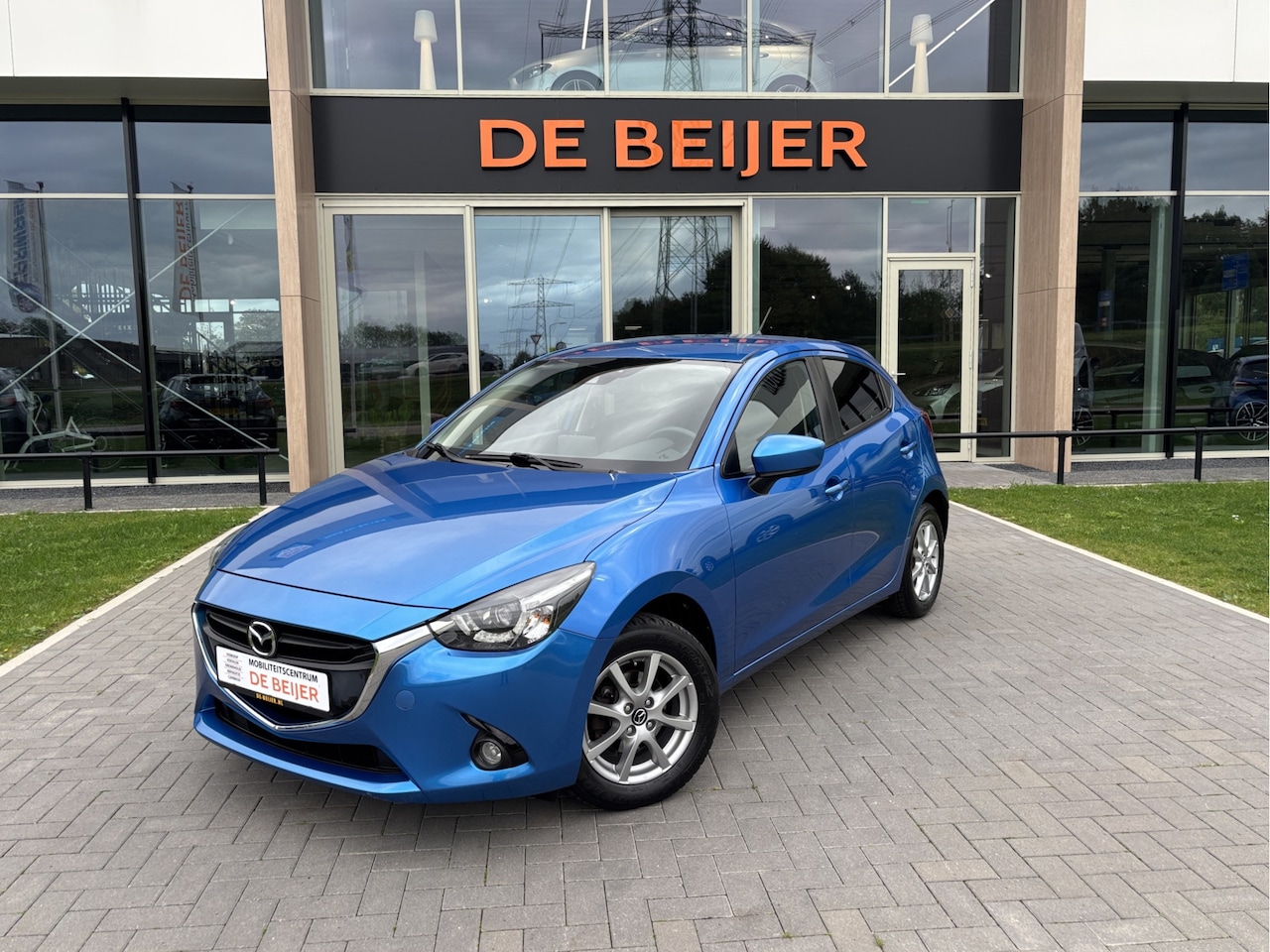 Mazda 2 - 1.5 Skyactiv-G 90pk TS+ Trekh. I Navi I Cruise - AutoWereld.nl