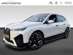 BMW iX - xDrive40 High Executive 77 kWh | Pano | Elek Trekhaak | 360 Camera | Memory stoelen | Lase