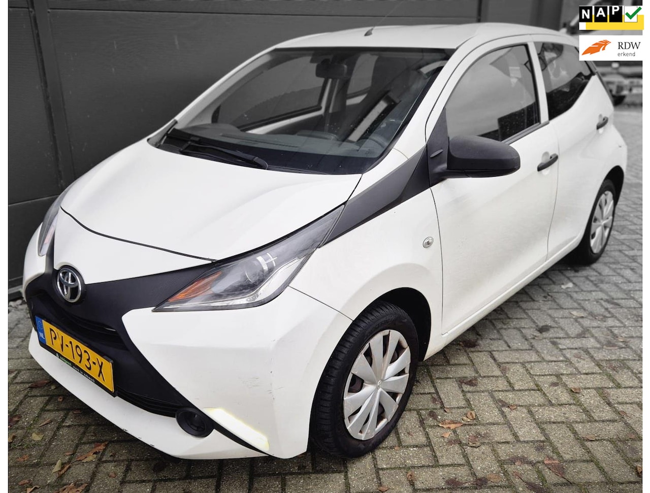 Toyota Aygo - 1.0 VVT-i x-fun Airco Nap - AutoWereld.nl