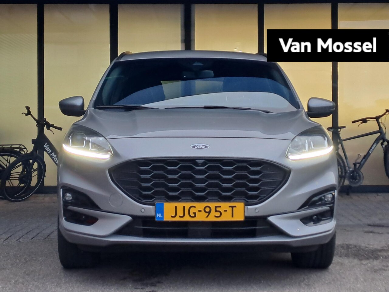 Ford Kuga - 2.5 PHEV ST-Line | Apple Carplay & Android Auto | Parkeersensoren/camera's V & A | Winter - AutoWereld.nl