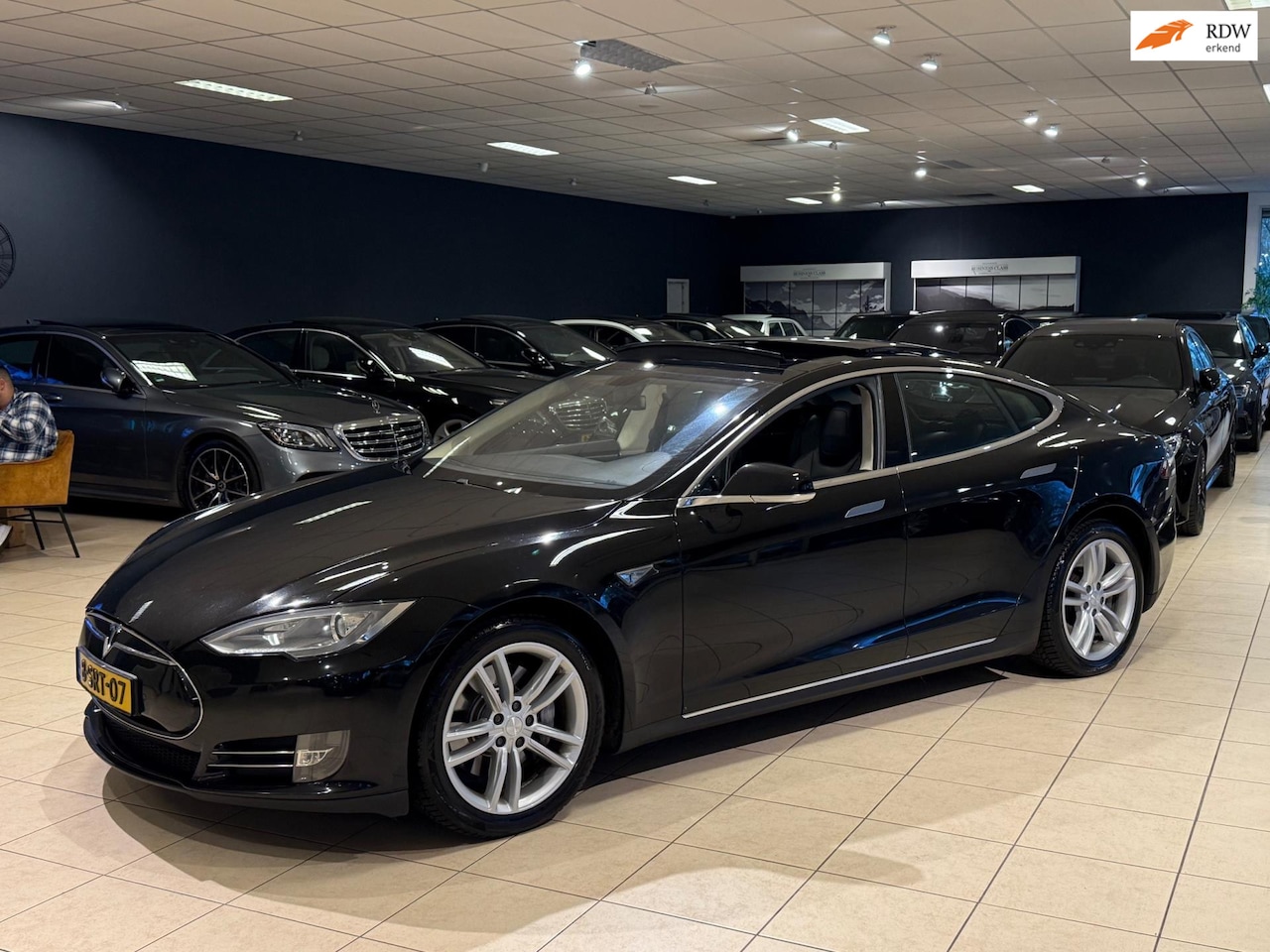 Tesla Model S - 85d|FREE Lifetime Supercharging|Panorama|Camera|Leder|Xenon - AutoWereld.nl