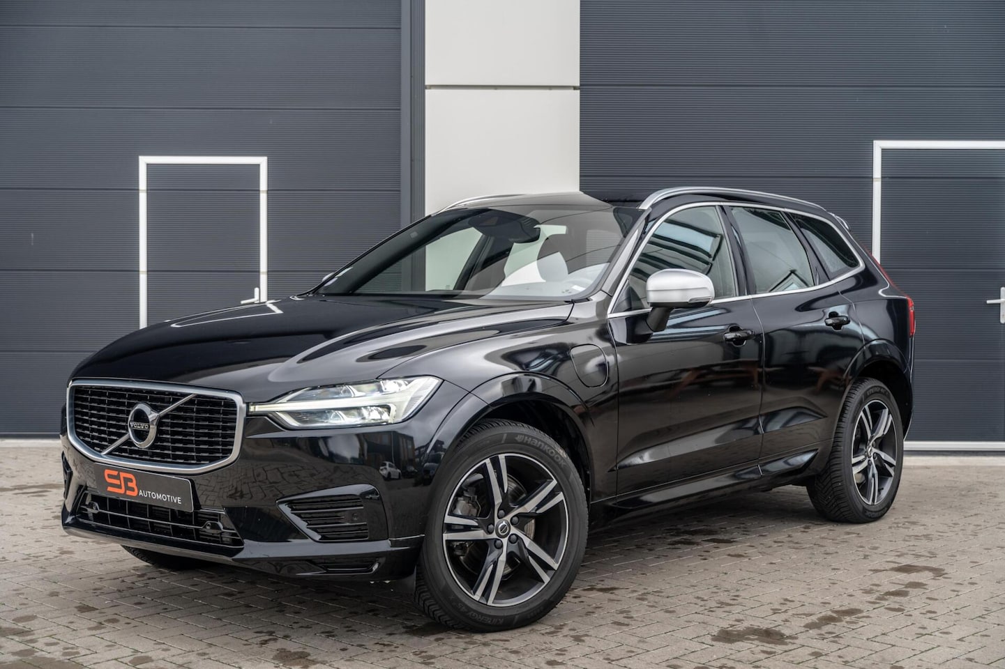 Volvo XC60 - 2.0 T8 Twin Engine AWD R-Design Leder|Pano|Vol! - AutoWereld.nl