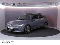 Volkswagen Golf - 1.5 eTSI 50 Jahre Edition 150 pk Automaat (DSG) | Navigatie | Panoramadak | Parkeersensore