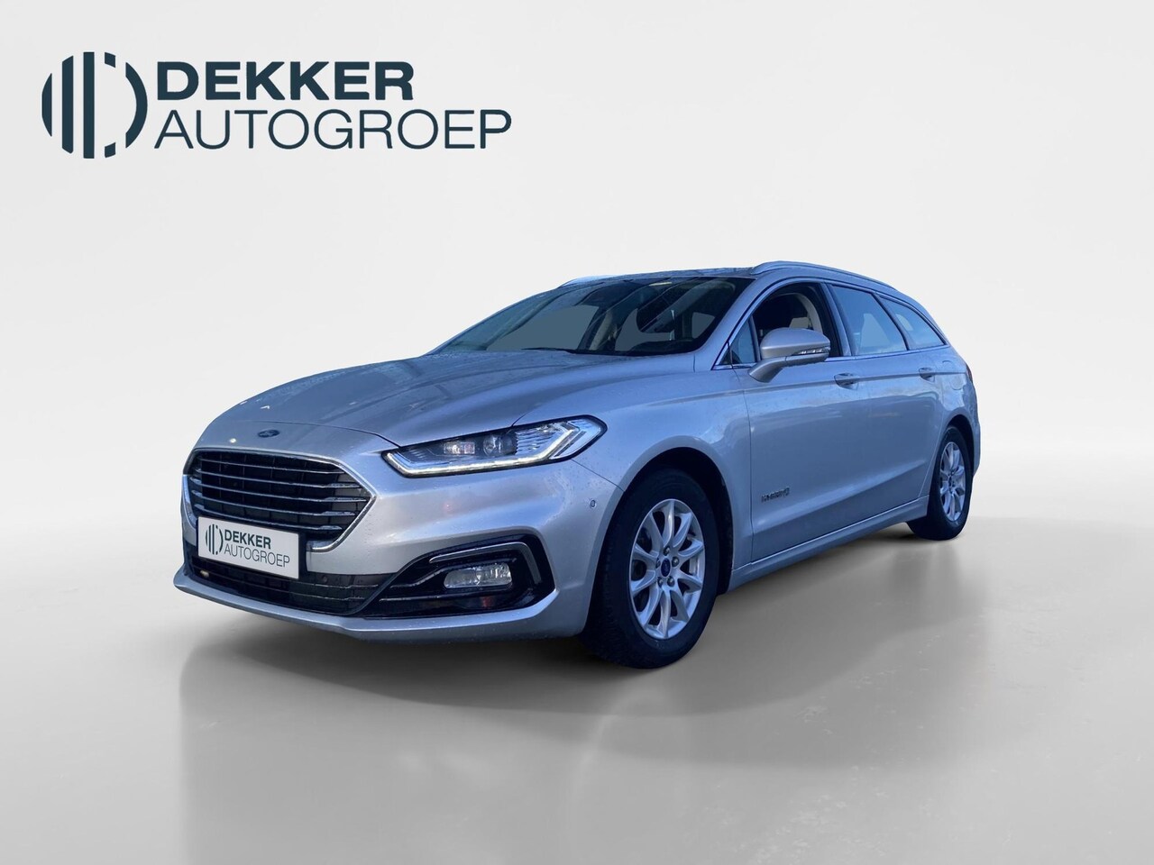 Ford Mondeo Wagon - 2.0 Hybrid 187 pk Automaat Titanium Wagon navigatie,-voorruitverwarming-trekhaak - AutoWereld.nl