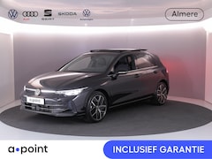 Volkswagen Golf - 1.5 eTSI 50 Jahre Edition 150 pk Automaat (DSG) | Navigatie | Panoramadak | Parkeersensore