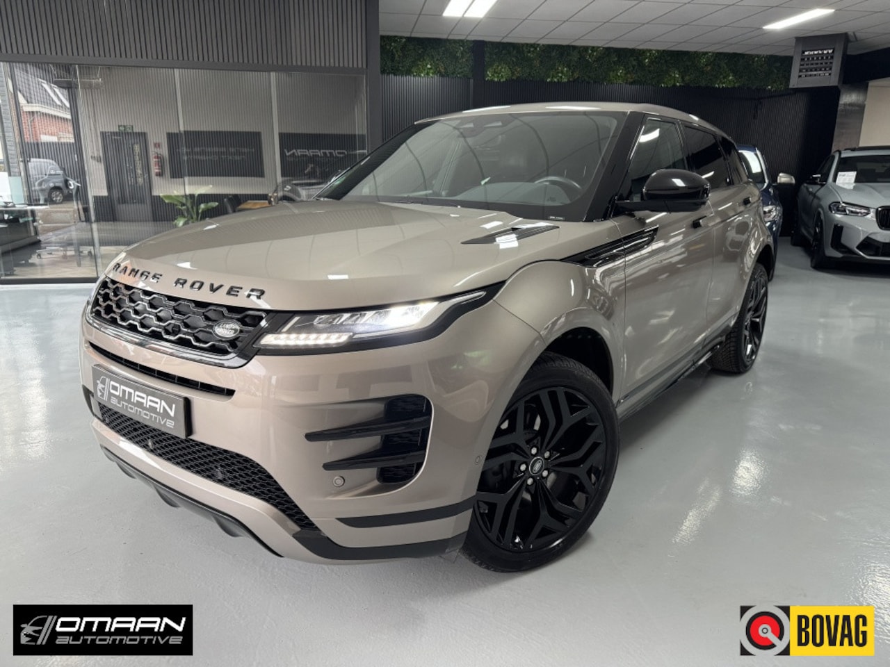 Land Rover Range Rover Evoque - 1.5 P300e AWD R-Dynamic HSE 1.5 P300e AWD R-Dynamic HSE - AutoWereld.nl