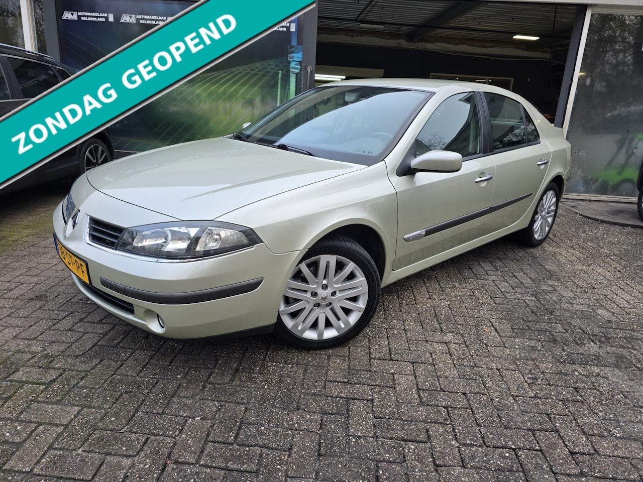 Renault Laguna - 2.0-16V T Tech Line | 2E EIGENAAR | 12MND GARANTIE | NAVI | CRUISE | AIRCO - AutoWereld.nl