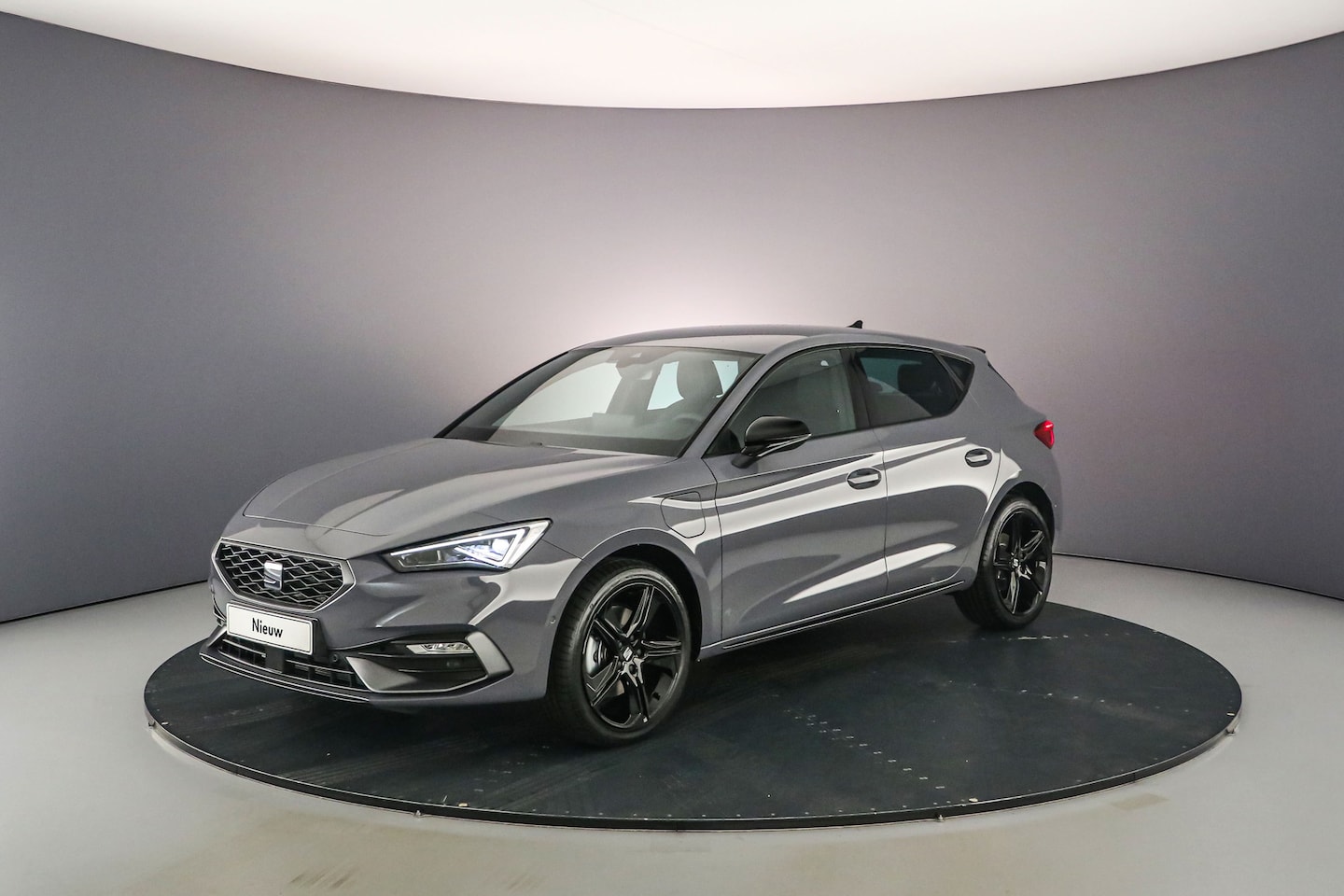 SEAT Leon - 1.5 TSI eHybrid 204pk FR Business - eHybrid €655,- private lease - AutoWereld.nl