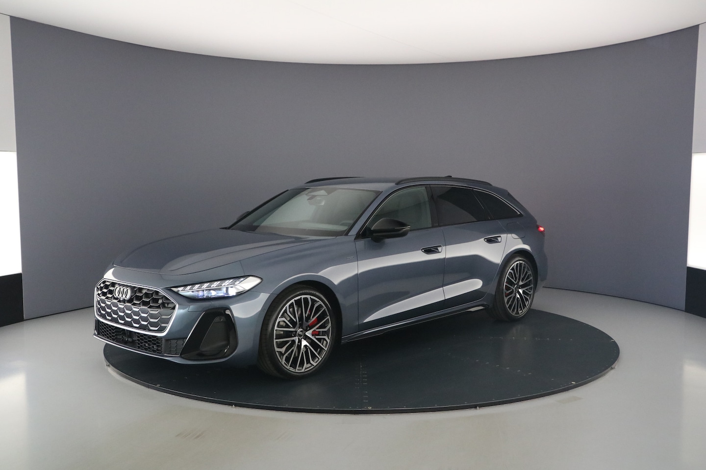 Audi A5 Avant - e-hybrid quattro 299pk S edition - AutoWereld.nl