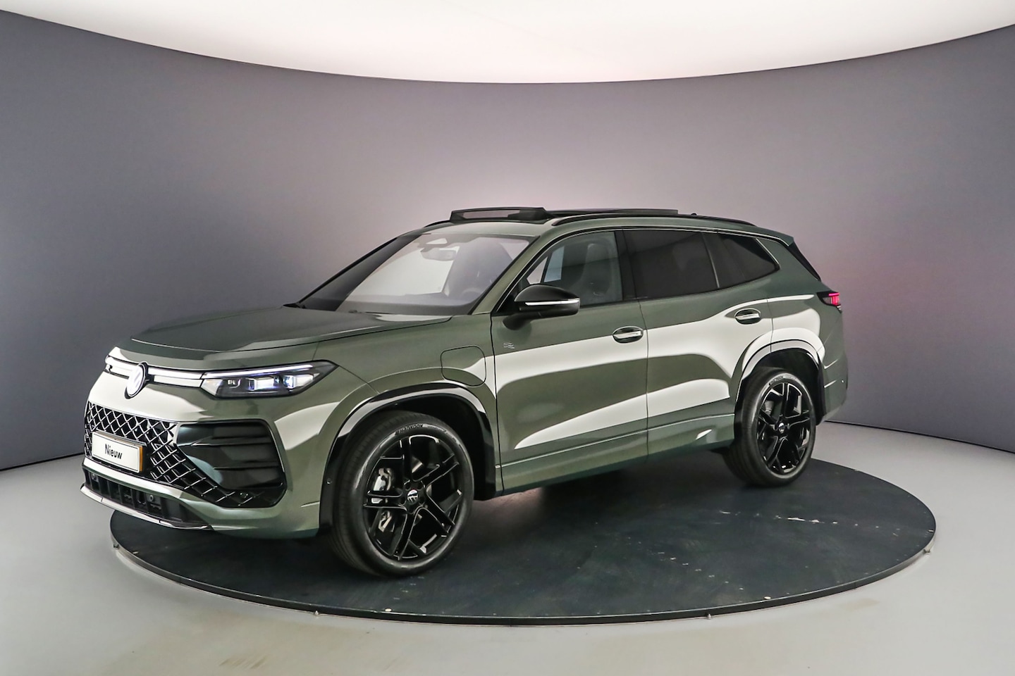 Volkswagen Tayron - 1.5 eHybrid R-Line Edition 1.5 eHybrid 204pk R-Line Edition - AutoWereld.nl