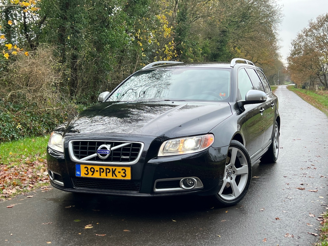Volvo V70 - 2.0T R-Edition | Navi + Leder + Cruise Nu € 8.975,-!!! - AutoWereld.nl