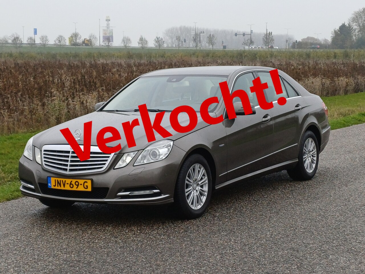 Mercedes-Benz E-klasse - 350 CGI Elegance /Bijzonder nette auto!/Leder/Trekh/Navi/ - AutoWereld.nl