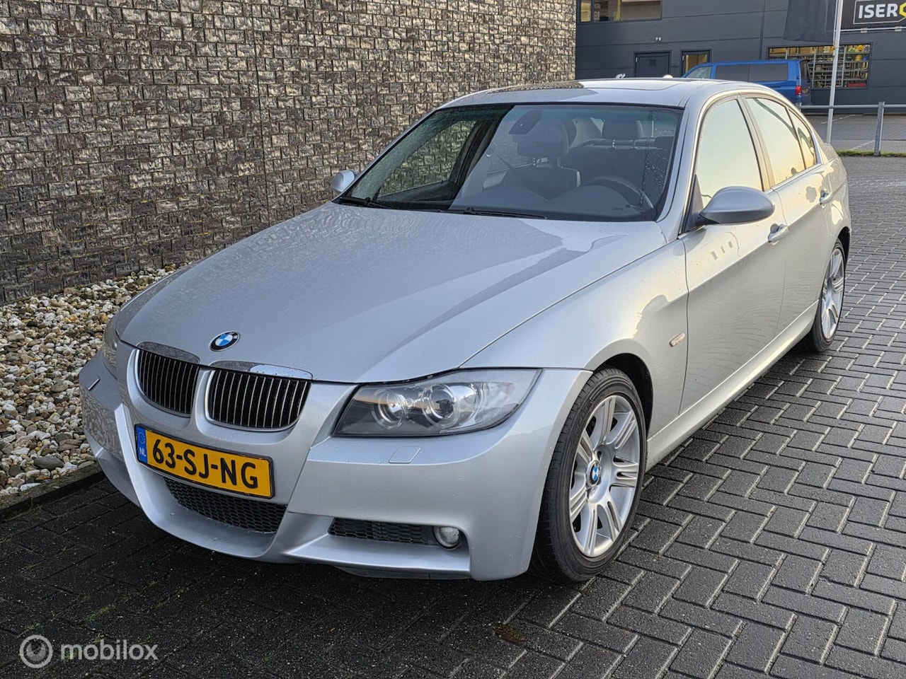 BMW 3-serie - 325xi Dynamic Executive 325xi Dynamic Executive - AutoWereld.nl