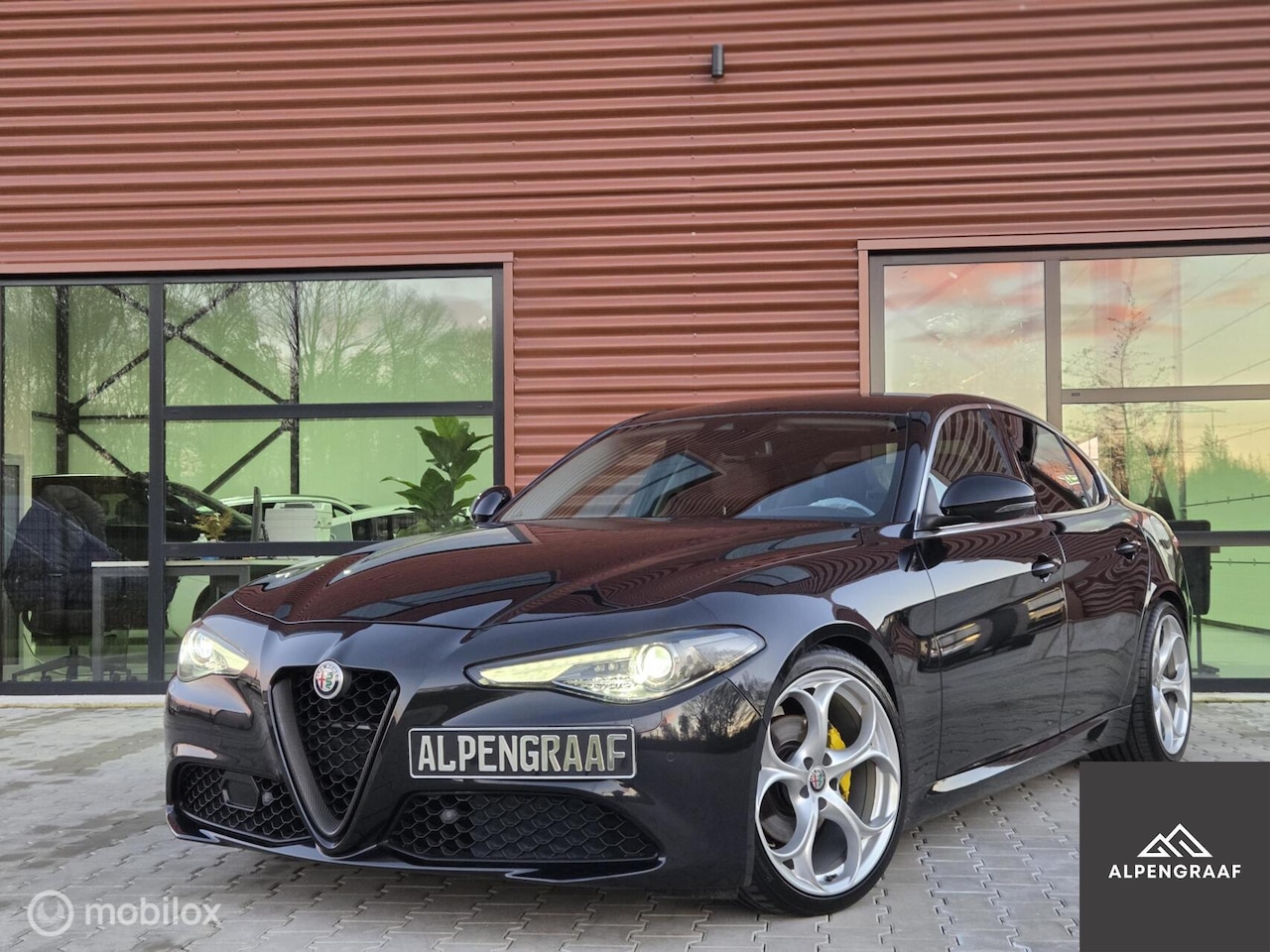 Alfa Romeo Giulia - 2.0T Super Harman Kardon|Leer| Adaptieve cruise|Navi|Camera| - AutoWereld.nl