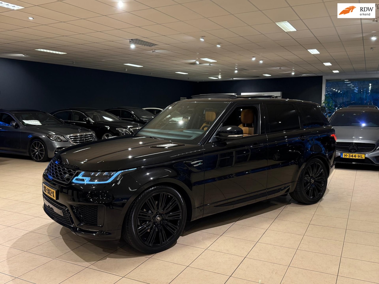 Land Rover Range Rover Sport - 3.0 TDV6 HSE Dynamic|Pano|Trekhaak|22”|Black-Edition - AutoWereld.nl