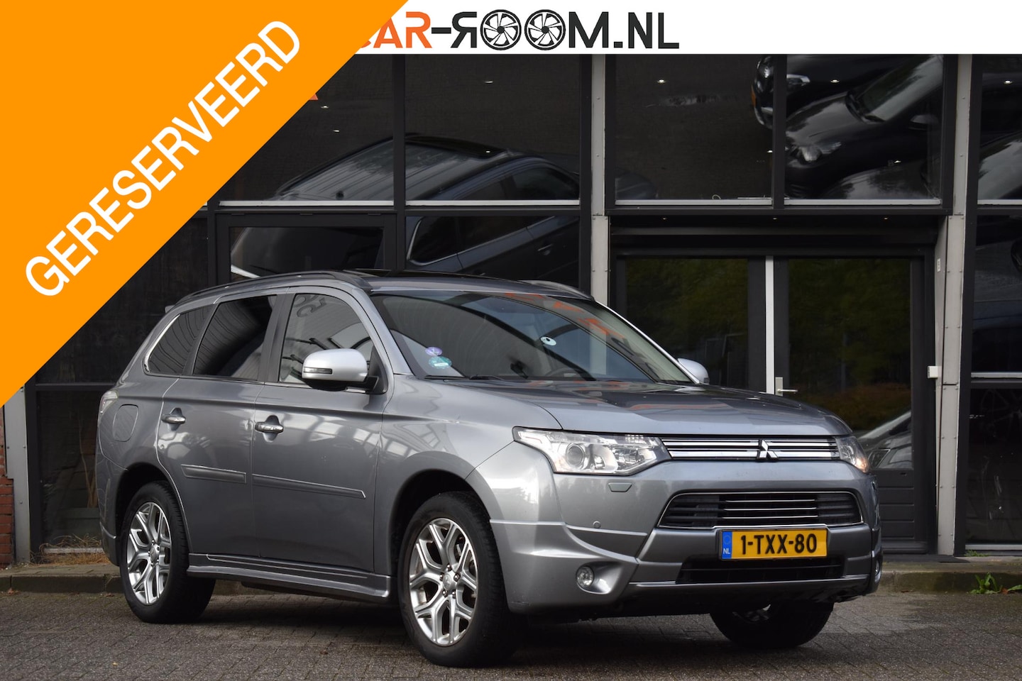 Mitsubishi Outlander - 2.0 PHEV Instyle+ Navi Cruise Camera - AutoWereld.nl