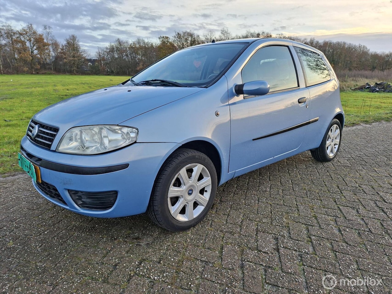 Fiat Punto - 1.4 16V Dynamic NETTE AUTO GROOT ONDERHOUD GEHAD - AutoWereld.nl