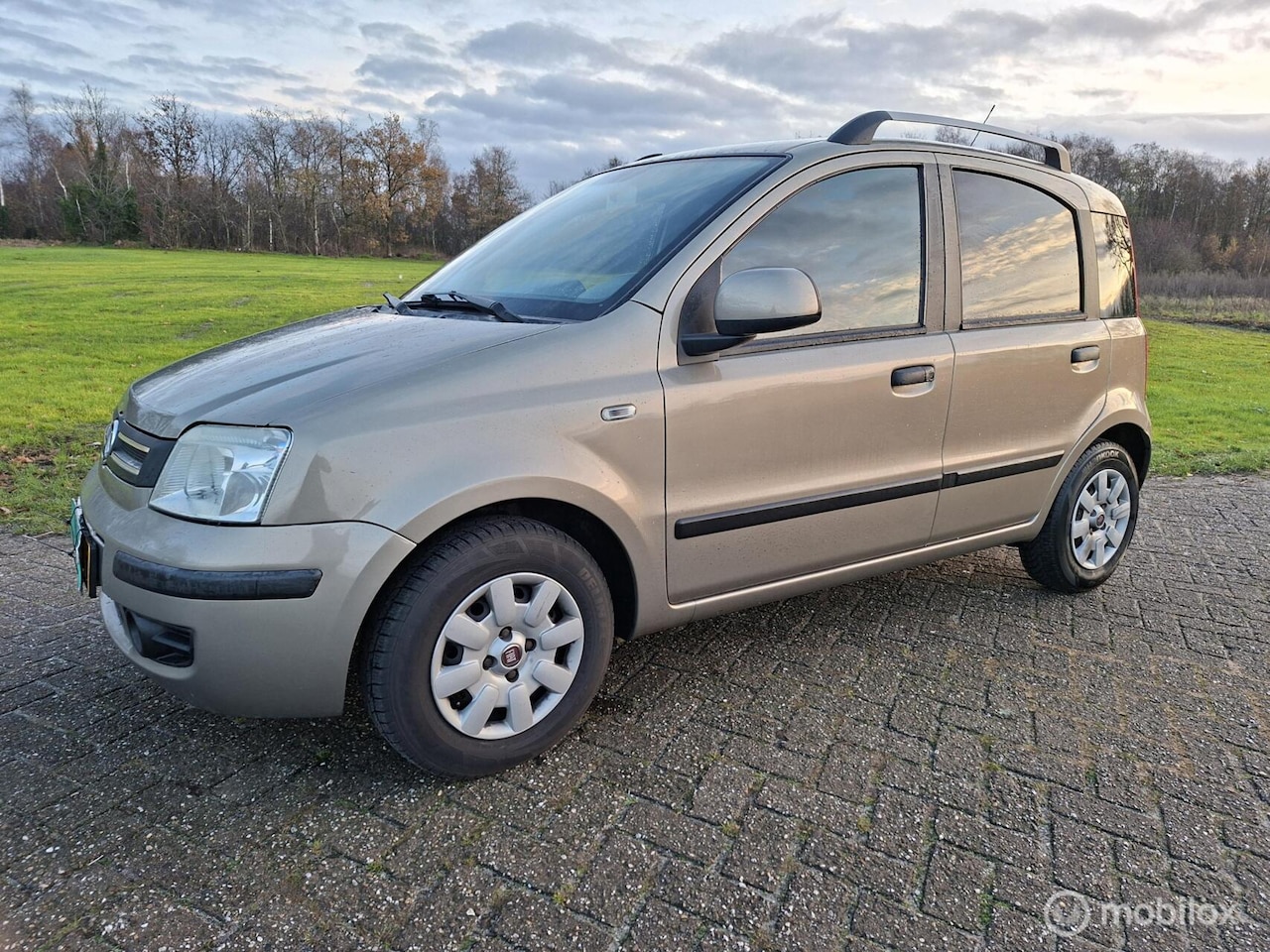 Fiat Panda - 1.2 BOUWJAAR 2011 HELE NETTE AUTO WEINIG KM NAP - AutoWereld.nl