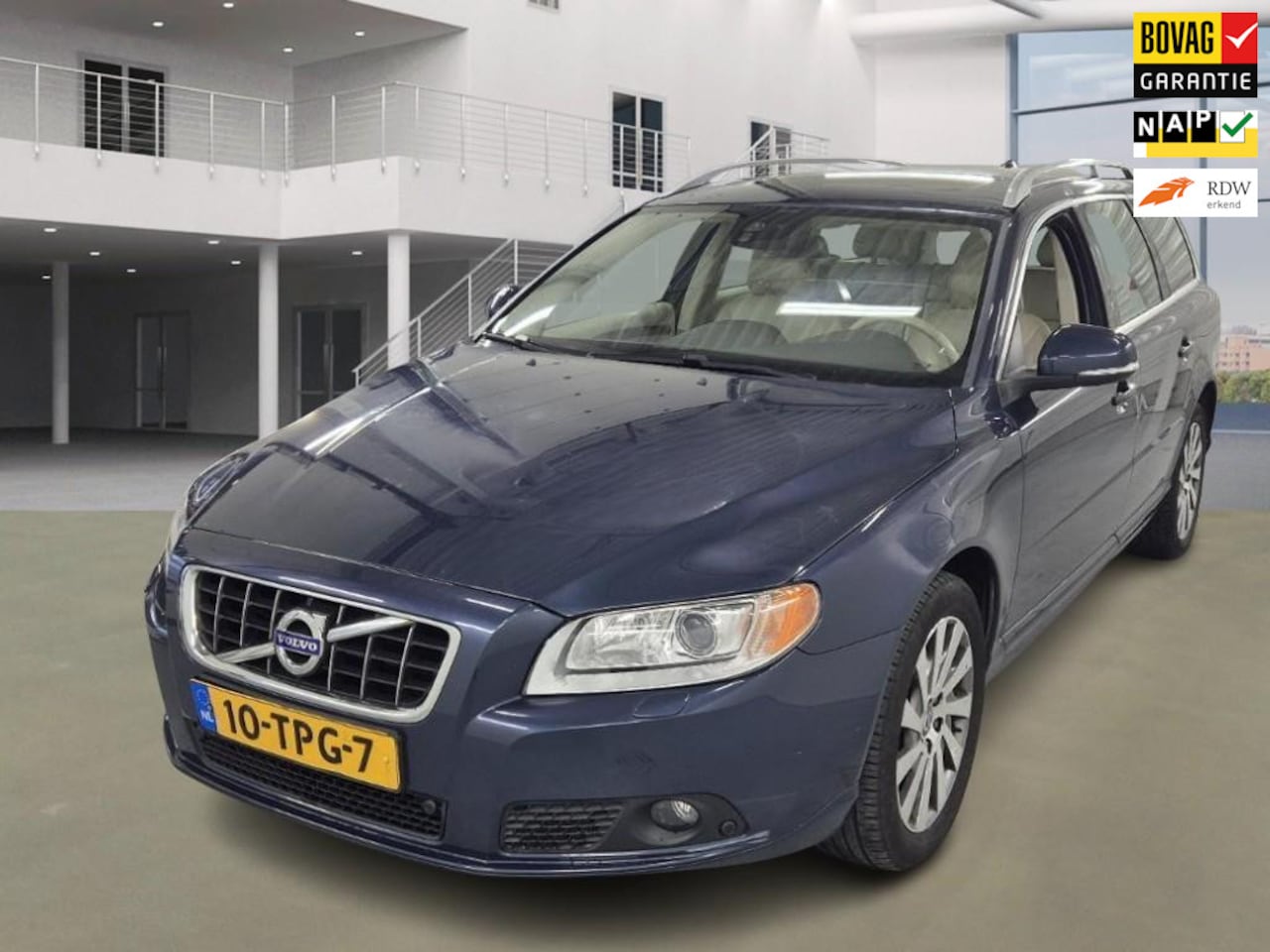 Volvo V70 - 1.6 T4 Limited Edition 1e Eigenaar +NAP NL-auto - AutoWereld.nl