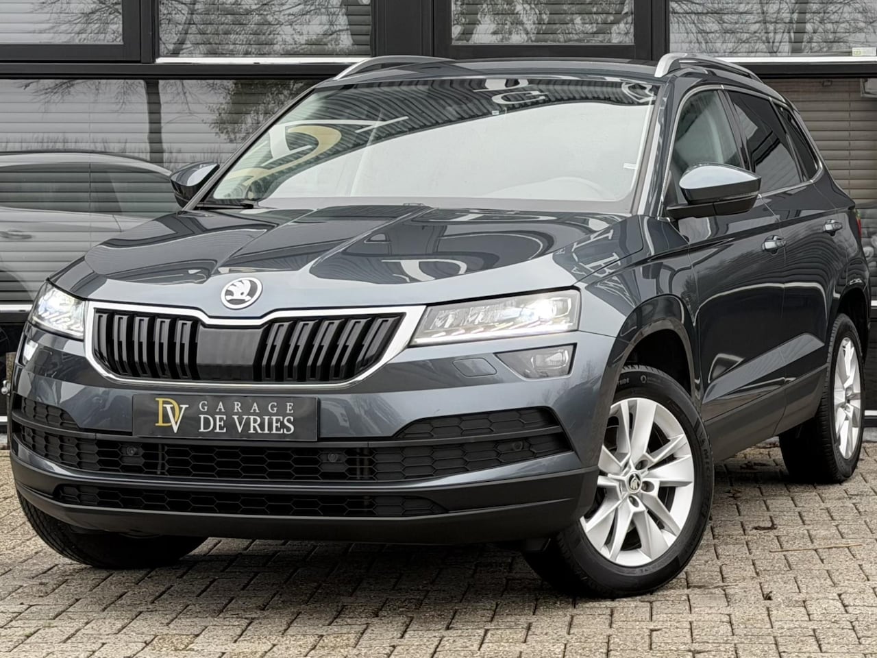 Skoda Karoq - 1.5 TSI ACT Style Business DSG ACC CarPlay Keyless Garantie - AutoWereld.nl