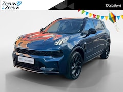 Lynk & Co 01 - 1.5 | 20'' zwarte velgen | Infinity speakers | Schuif-kanteldak | Navi | 360 camera | Stoe