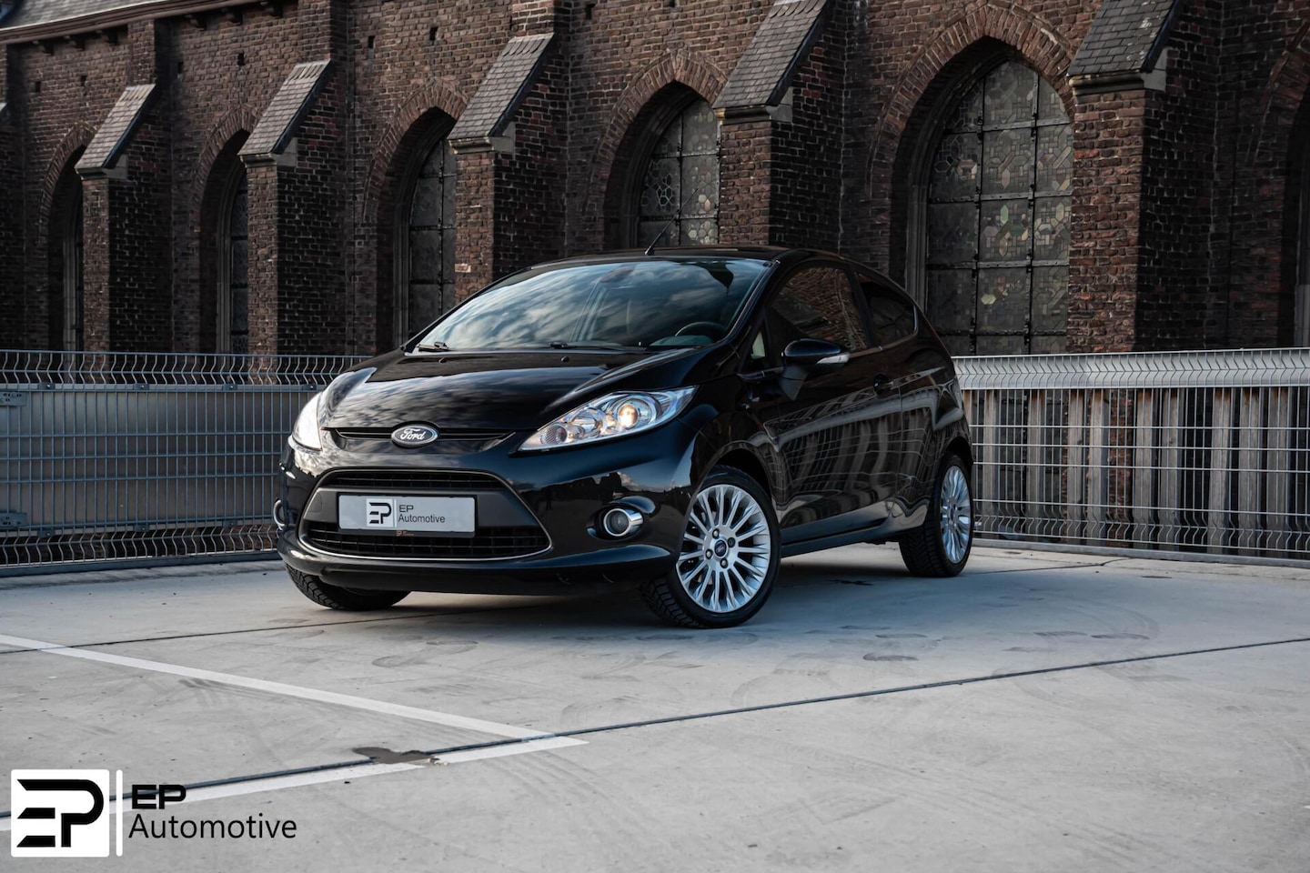 Ford Fiesta - 1.25 Trend|StoelVerwarming|ParkeerSensoren| - AutoWereld.nl