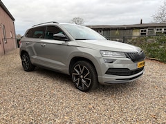 Skoda Karoq - 1.5 TSI ACT Sportline Business zeer uitgebreide extra's zoals zonnedak en uitklapbare trekhaak
