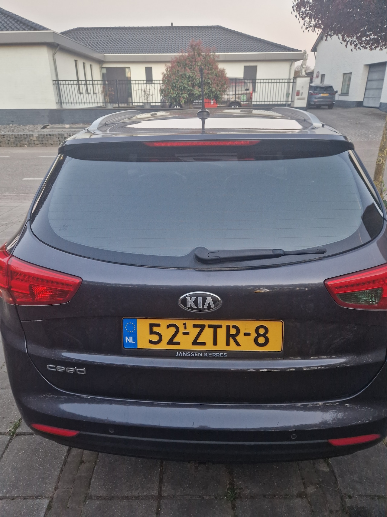 Kia Cee'd Sportswagon - 1.6 GDI Plus Pack - AutoWereld.nl