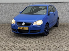 Volkswagen Polo - 1.4 Automaat Sportline/ Unieke kleur
