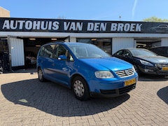 Volkswagen Touran - 1.6-16V FSI 7Persoons Airco Cruise Ctr Dakrails Trehaak meeneemprijs