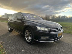 Volkswagen Passat Variant - 1.5 TSI Elegance dsg Leer/Alcantara