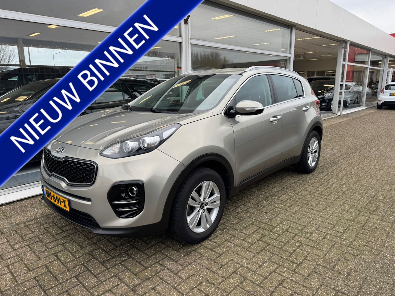 Kia Sportage - 1.6 GDI DynamicLine | Electronic climate control | Achteruitrijcamera | Navigatie | Cruise - AutoWereld.nl