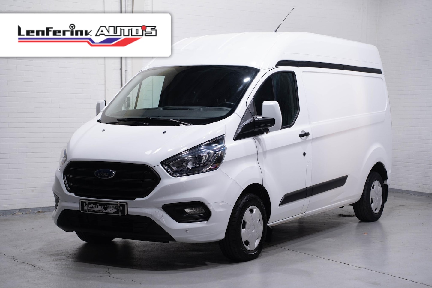 Ford Transit Custom - 2.0 TDCi 130 pk L2H2 Hoog Dak Airco, Trekhaak Cruise Control, PDC V+A, - AutoWereld.nl