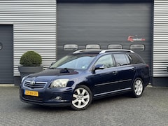 Toyota Avensis Wagon - 2.4 VVTi Executive Business | Navigatie | Trekhaak | Xenon | Privacy Glass | Climate Contr
