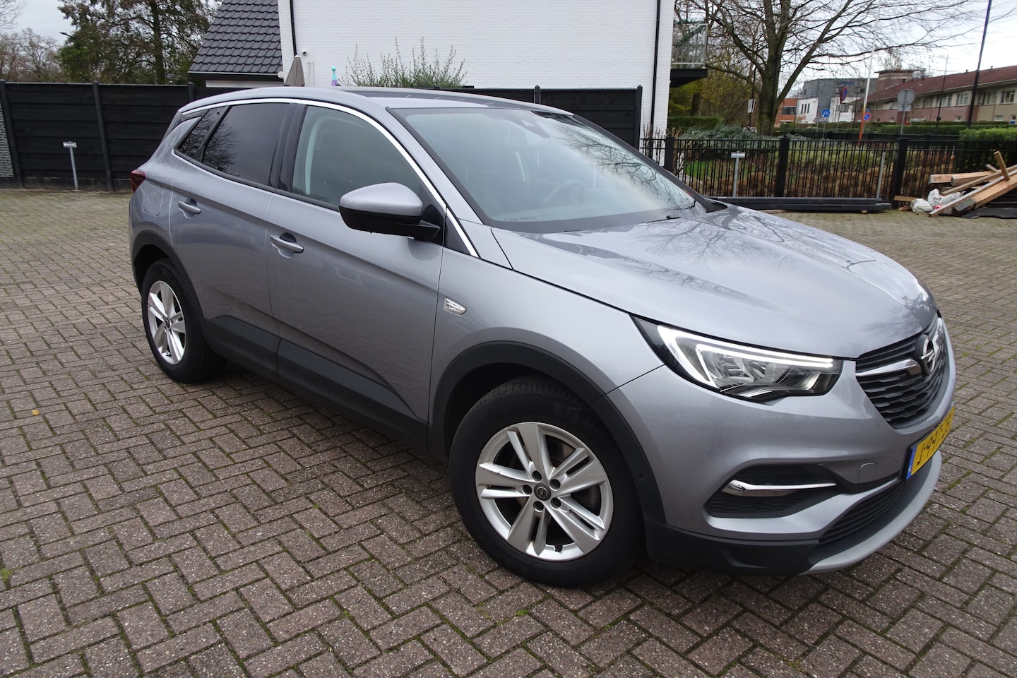 Opel Grandland X - 1.2 Turbo Business Executive 130 PK * AIRCO *LMV * NAVI * KAMERA * LEER * - AutoWereld.nl