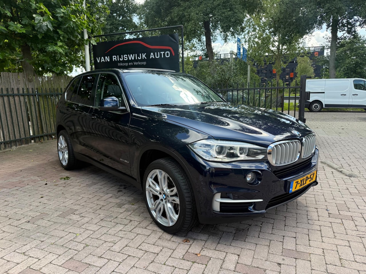 BMW X5 - XDrive30d Xenon Leder Nav Camera Dealer Ond - AutoWereld.nl