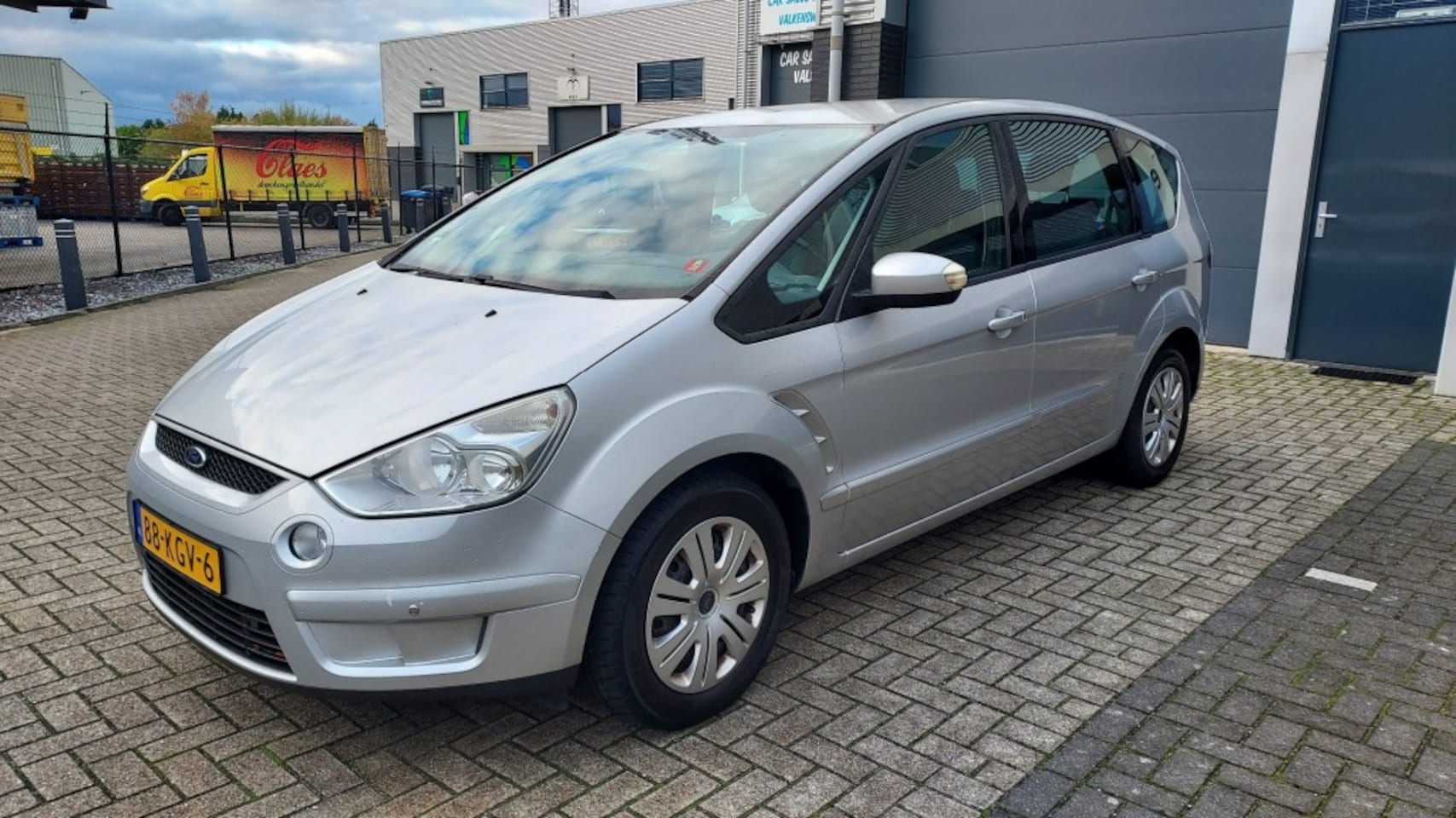 Ford S-Max - 2.0i 16V 7-Persoons met nieuwe APK - AutoWereld.nl