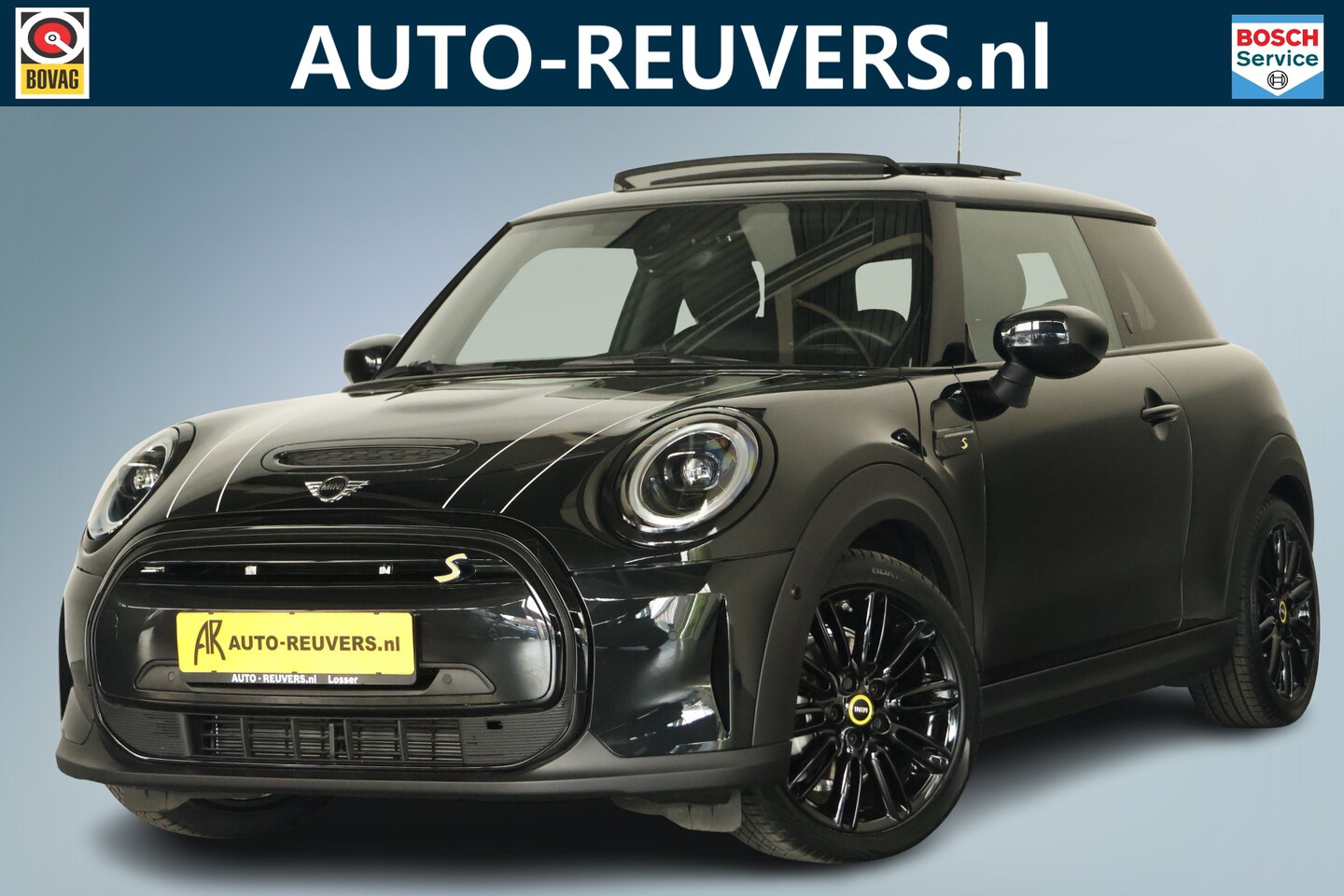 MINI Mini-Electric - Cooper Yours 33 kWh / LED / Opendak / Leder / HarmanKardon / HUD - AutoWereld.nl