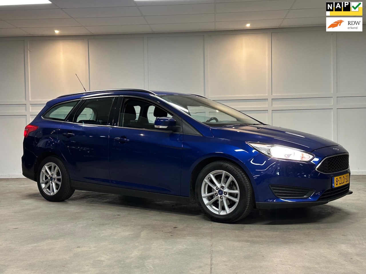 Ford Focus Wagon - 1.0 Ecoboost / 2015 / Navi / Cruise - AutoWereld.nl