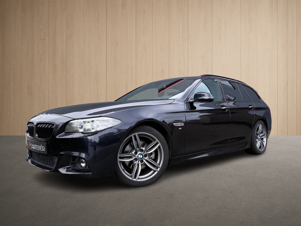 BMW 5-serie Touring - M-Sport 520i M-Sport | High Executive | M PAKKET | PANO | LEDER | CARPLA - AutoWereld.nl