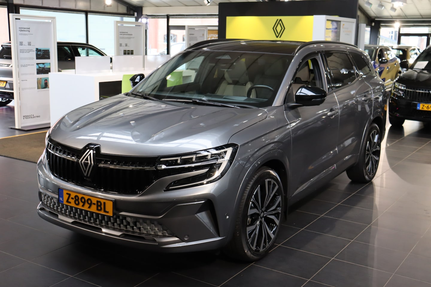 Renault Espace - E-Tech full hybrid 200 iconic 7pers. + Panodak - AutoWereld.nl