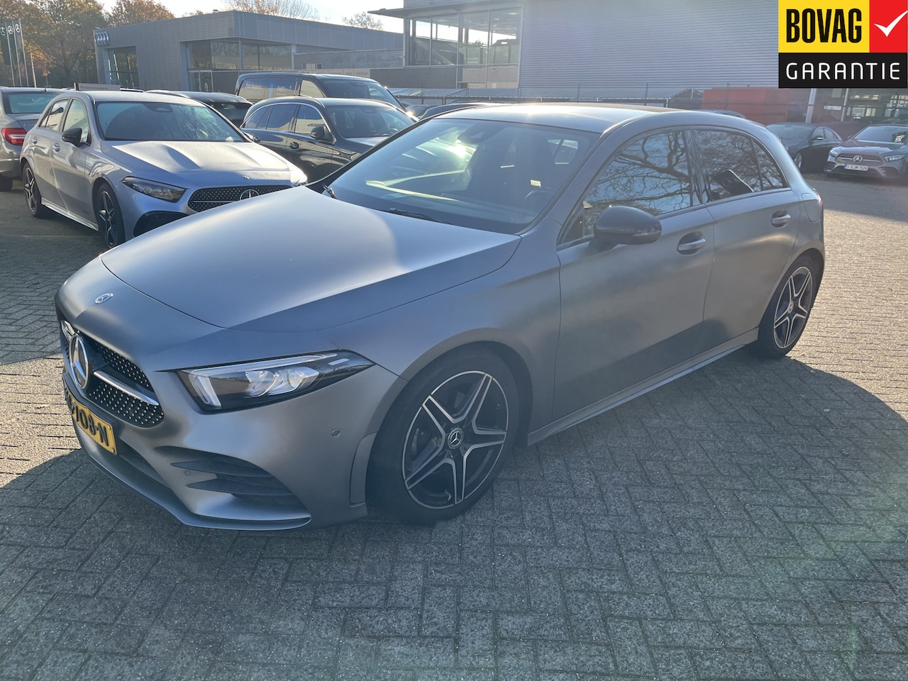 Mercedes-Benz A-klasse - 180 Business Solution AMG Night Upgrade | NL AUTO | 12MND GARANTIE | PANO DAK | PDC | CRUI - AutoWereld.nl