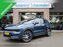 Lynk & Co 01 - 1.5 261PK 6.6 Kwh LADEN MY23 ZWARTE-HEMEL 360-CAMERA PANO/SCHUIF INFINITY ZWARTE-HEMEL DAB