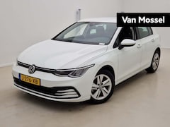 Volkswagen Golf - 1.0 TSI Life 110 PK | Apple Carplay | Parkeersensoren | Sfeerverlichting | Climate Control