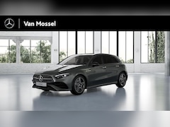 Mercedes-Benz A-klasse - 250 e Business Solution AMG Line / Panaroma-dak / Achteruitrijcamera / Stoelverwarming /