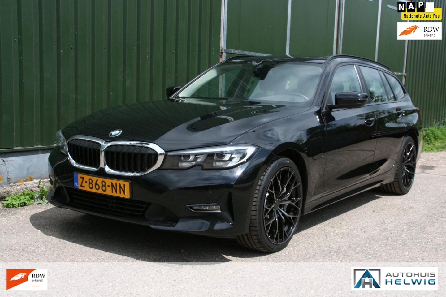 BMW 3-serie Touring - 330e High Executive 330e High Executive, M-SPORT PACK , PANORAMADAK, NAVIGATIE PHEV - AutoWereld.nl