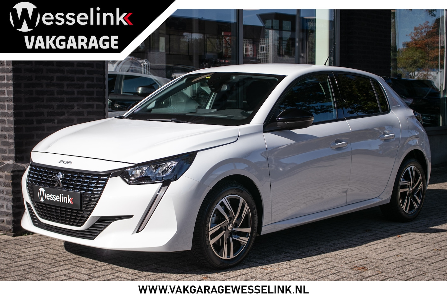 Peugeot 208 - 1.2 PureTech Automaat Allure - Apple CarPlay / Android auto - AutoWereld.nl